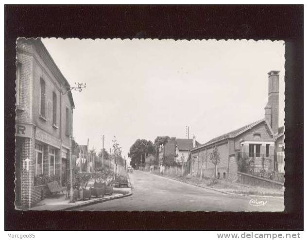 Grandvilliers Avenue Saget édit.combier , Hôtel Du Progrès , Usine , Automobile Peugeot 201 Ou 202 - Grandvilliers