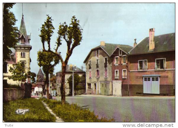 ORADOUR-SUR-VAYRES ENTREE DU BOURG - Oradour Sur Vayres