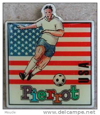 WORLD CUP SOCCER - COUPE DU MONDE DE FOOTBALL EQUIPE DES USA - PIERROT SPONSOR - DRAPEAU-FLAG    (BLEU) - Football