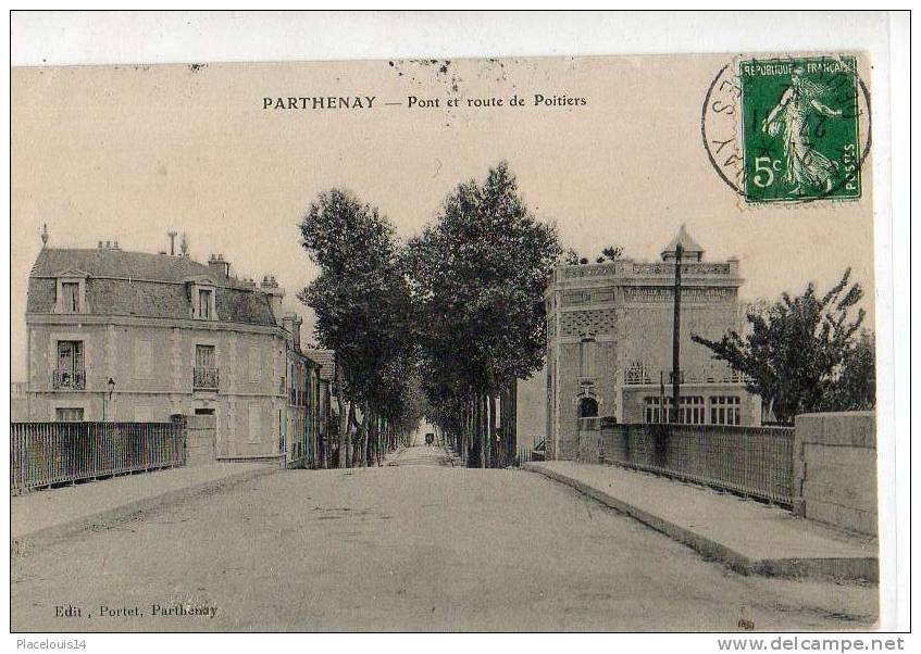 PARTENAY - Route De Poitiers - Parthenay