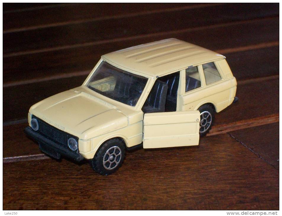 B BURAGO - RANGE ROVER  NO BOITE  Scala 1/43 - Burago