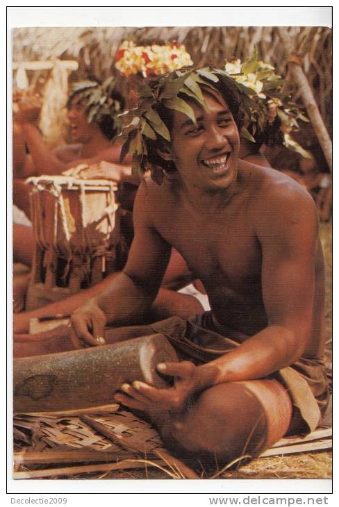 BR9037 Tahiti Jeune Homme De Bora Bora   2 Scans Bande Blanche Du Scanner - Tahiti