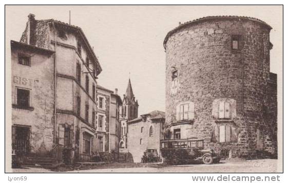 LOUDES AUTOBUS  LA TOUR RONDE  RUE DE L´EGLISE  DERNIERS RSTES  DU CHATEAU - Loudes