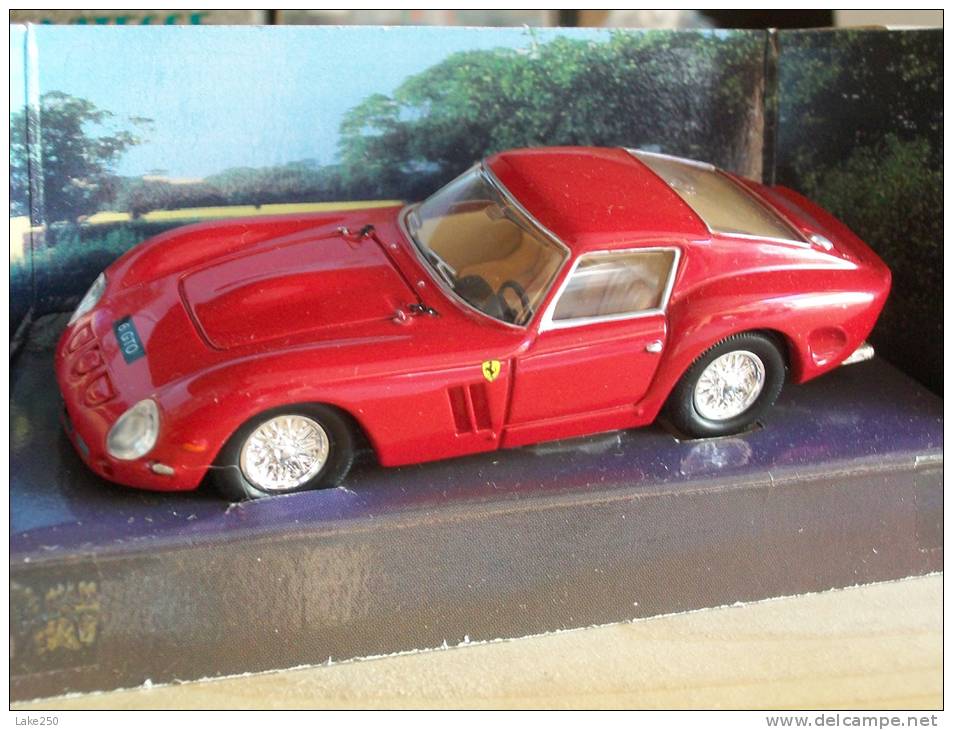 CORGI TOYS  - FERRARI  250 GTO   AVEC SA BOITE Scala 1/43 - Corgi Toys