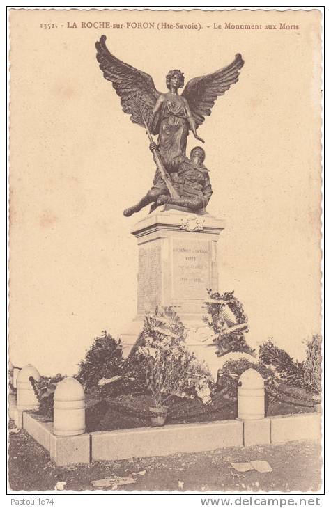 1351. -   LA  ROCHE-sur-FORON  (Hte-Savoie).   Le  Monument  Aux  Morts - La Roche-sur-Foron