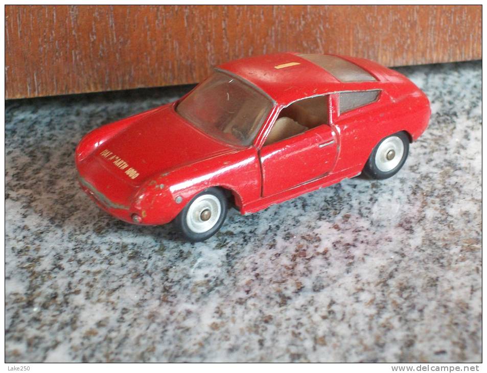 SOLIDO - ABARTH 1000   NO BOITE  Scala 1/43 - Solido