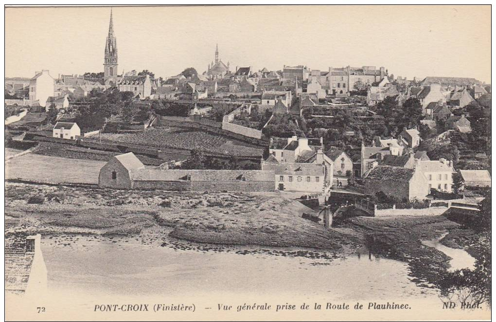 PONT  CROIX  Vue D Un Quartier ,  Prise De La Route De PLOUHINEC - Pont-Croix