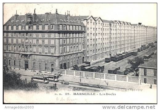 K72 / DEPT 13 CPA 1900 MARSEILLE LES DOCKS LES TRAINS LES TRAMS ANIME - Stations With Trains