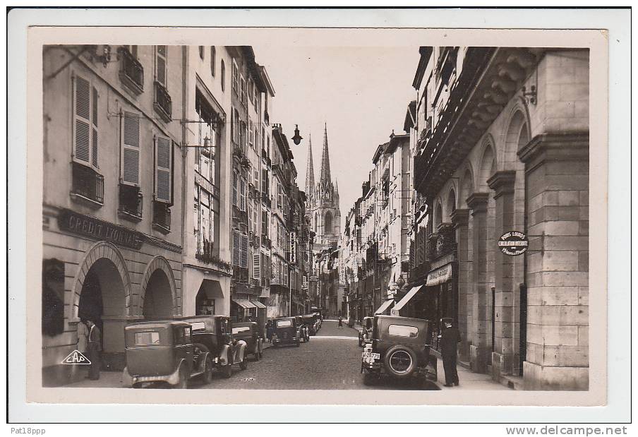 BAYONNE (64) Rue Du Port Neuf (autos En Bon Plan Arrière) CPSM PF N° 88 (Pyrenées Atlantique) - Bayonne