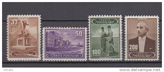 TURQUIE   1943           N°  989/992     COTE  24.00  EURO  (423) - Nuovi