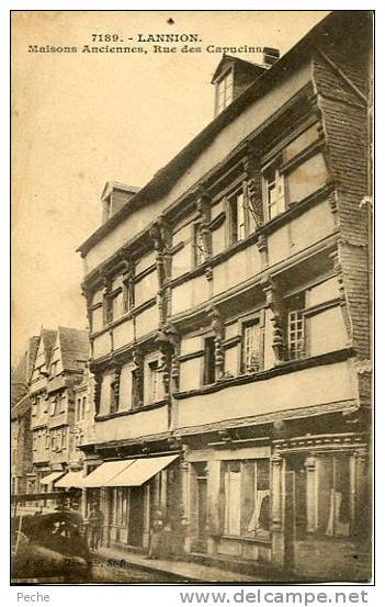 N°22186 -cpa Lannion -maisons Anciennes -rue Des Capucins- - Lanvellec