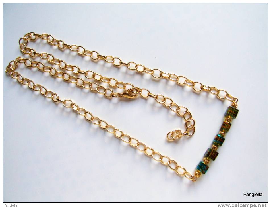 Collier Sautoir Perles Cubes Verre Bleu Vert, Filigrane Chaîne Dorée  Réglable Jusqu'à 69cms Environ. - Colliers/Chaînes