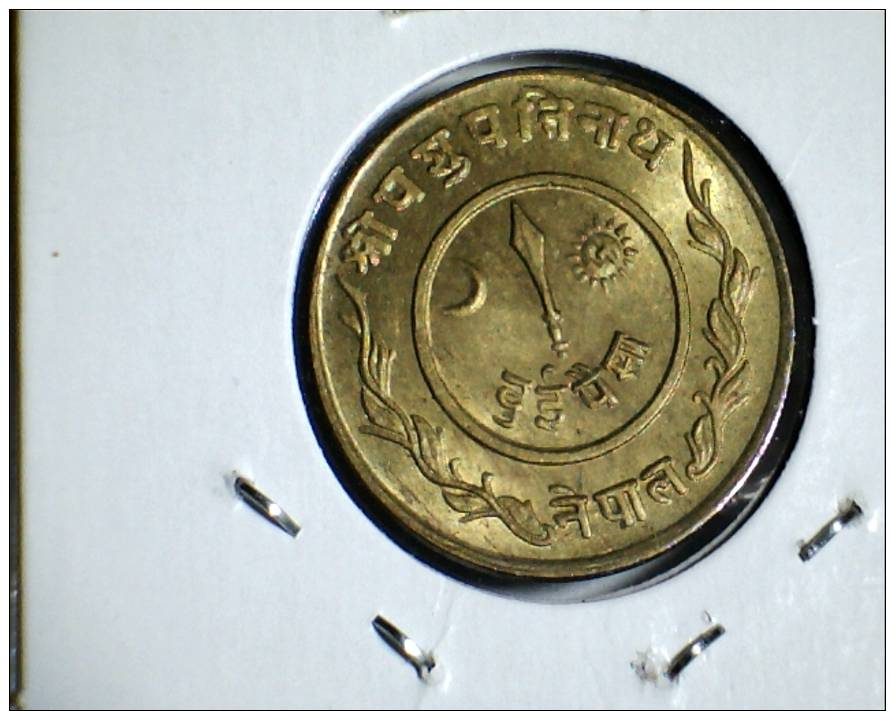 1942,  NEPAL,   **BU-BRASS** 2 PAISA BRASS COIN - Nepal