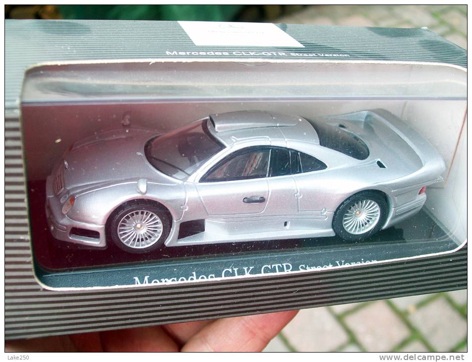 MAISTO - MERCEDES CLK GTR  Avec Sa  BOITE  Scala 1/43 - Maisto