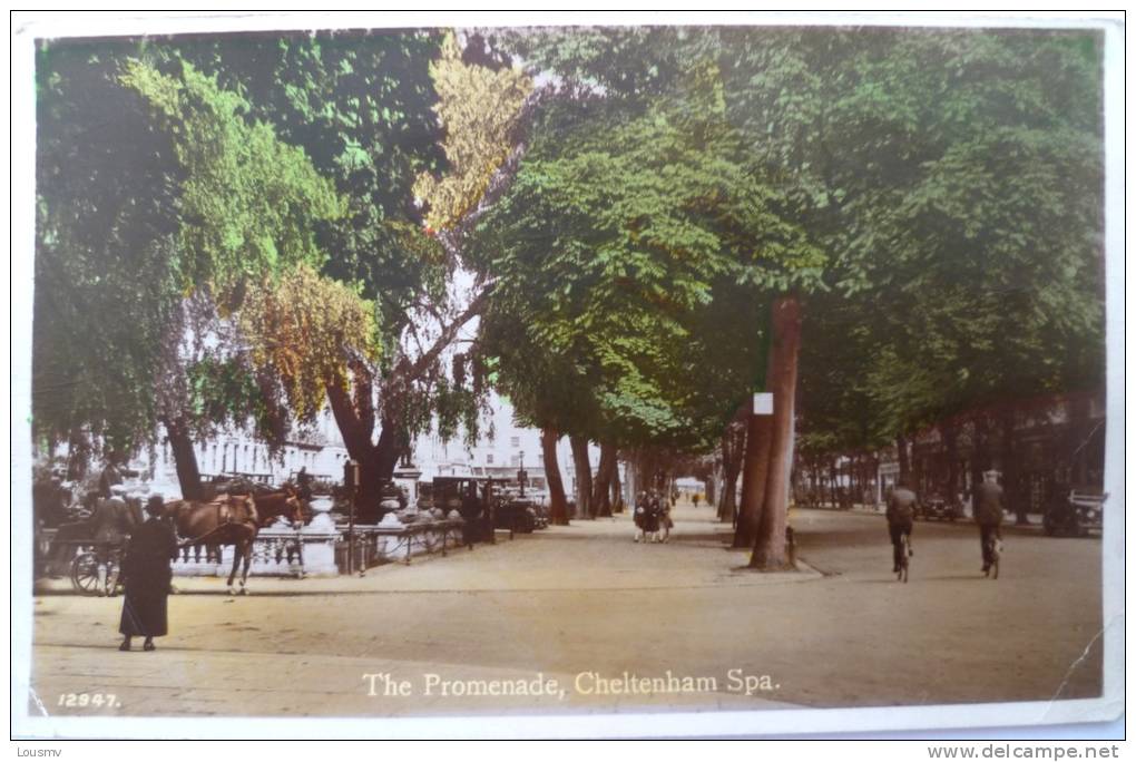 Cheltenham Spa. The Promenade - Animée - Colorisée / Lived Up - Colorised - Cheltenham