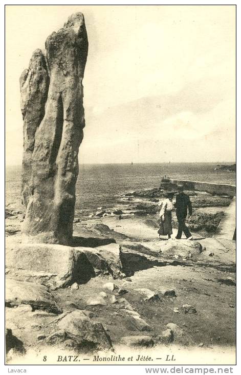 Carte Postale Neuve BATZ - Monolithe - Dolmen & Menhirs