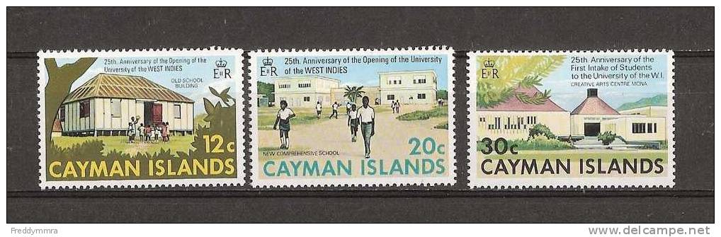 Caïmanes: 330/ 332 ** - Cayman Islands