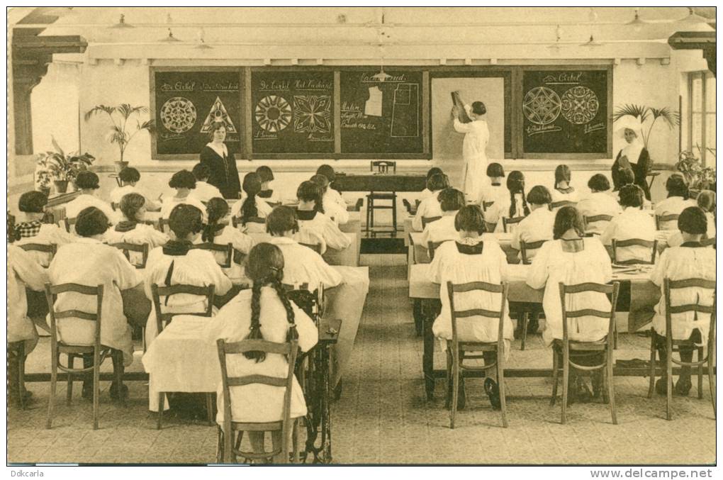 Mortsel - Beroepsschool - Naai- En Snijzaal I - Voorkant - Mortsel