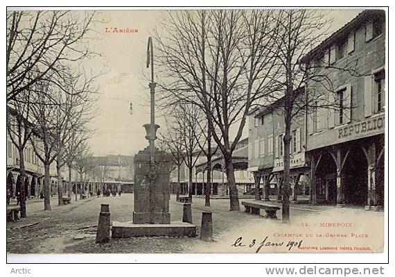 Mirepoix Ensemble De La Grande Place - Mirepoix