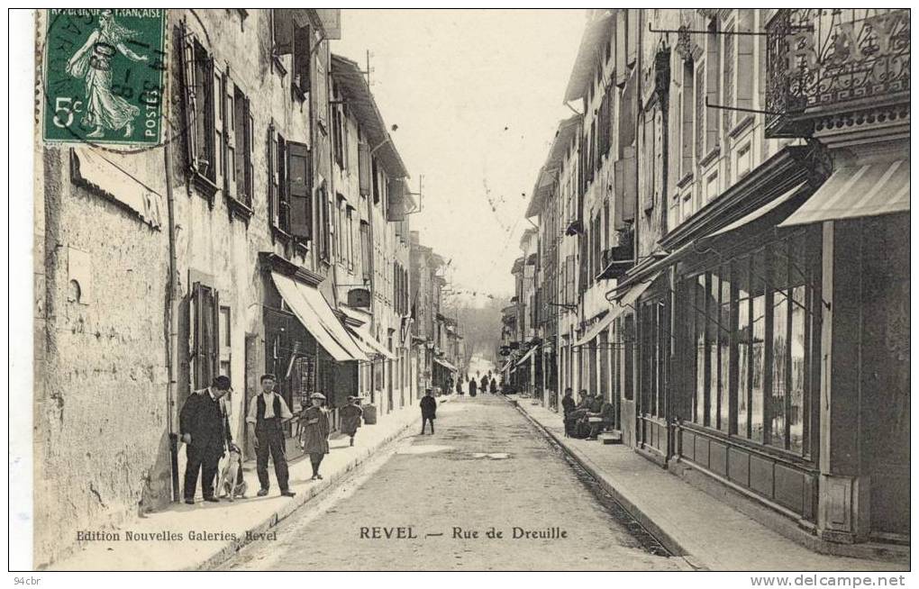 CPA (31)    REVEL    Rue De Dreuille - Revel