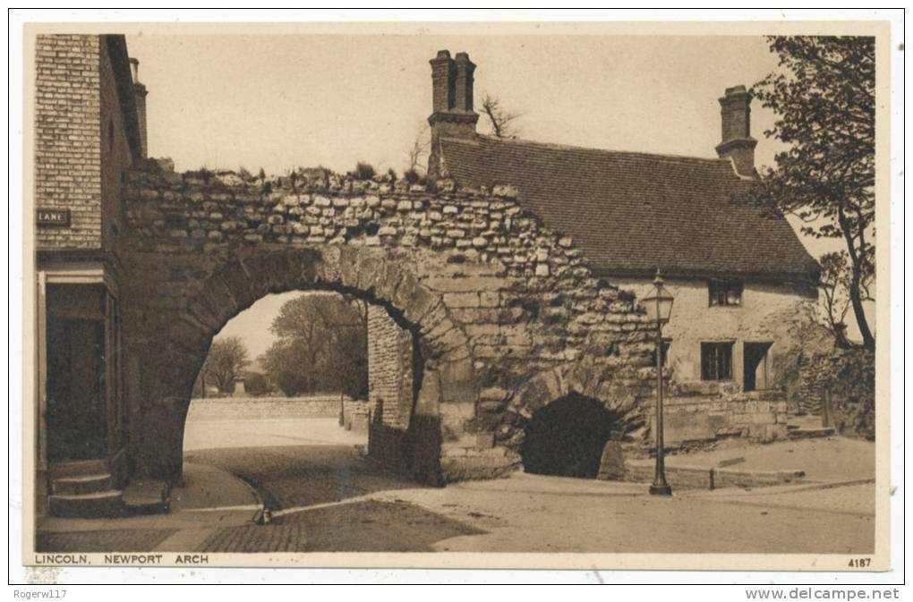 Lincoln, Newport Arch - Lincoln