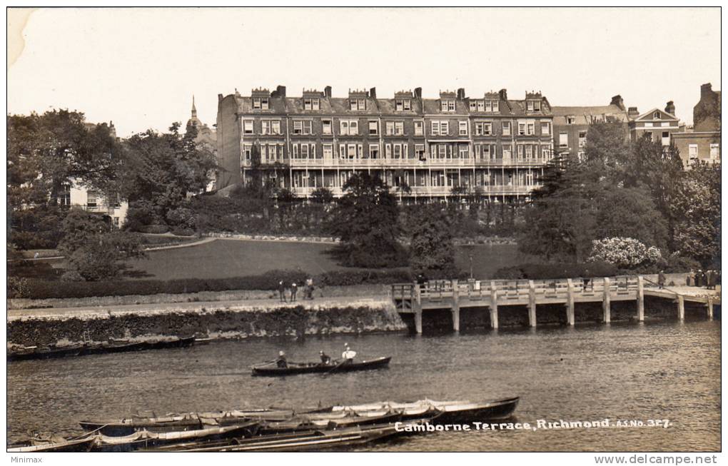 Carte Photo- Camborne Terrace,  Richmond, Animé - London Suburbs