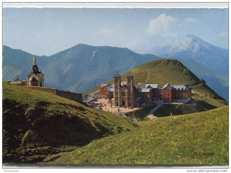 CPSM 38 NOTRE DAME DE LA SALETTE LA BASILIQUE ET LE CIMETIERE - La Salette