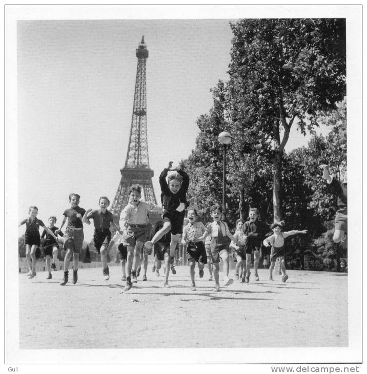 Carte DOUBLE 2 Volets Photo Robert DOISNEAU / RAPHO Les Jardins Du Champs De Mars (enfants) (Selection Reader´s Digest) - Photographs