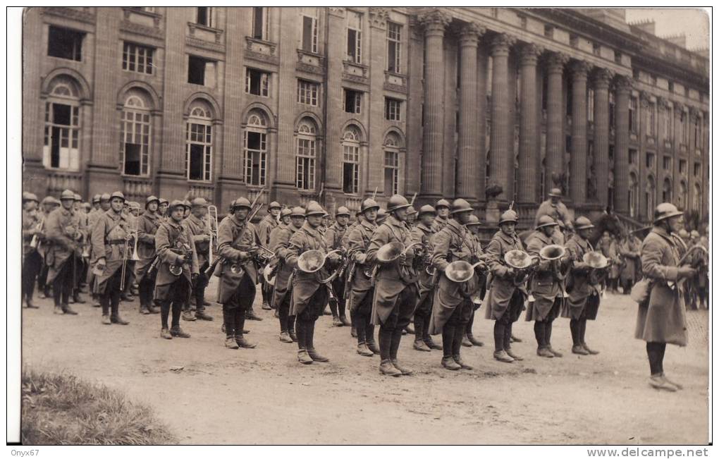 Carte Photo Militaire De SAVERNE - Fanfare Devant Château Des Rohans -  Voir 2 Scans - - Saverne