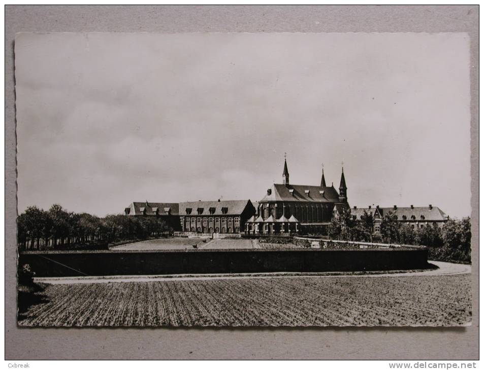 Abbaye Sainte Marie Du Mont, Mont Des Cats - Godewaersvelde, Le Monastère Côté Sud - Steenvoorde