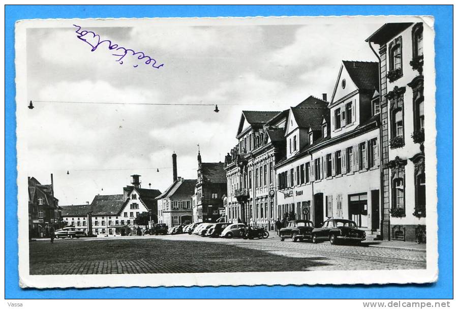 Offenburg (Baden-Würtemberg), Place De La Mairie, Voitures Cars - Offenburg