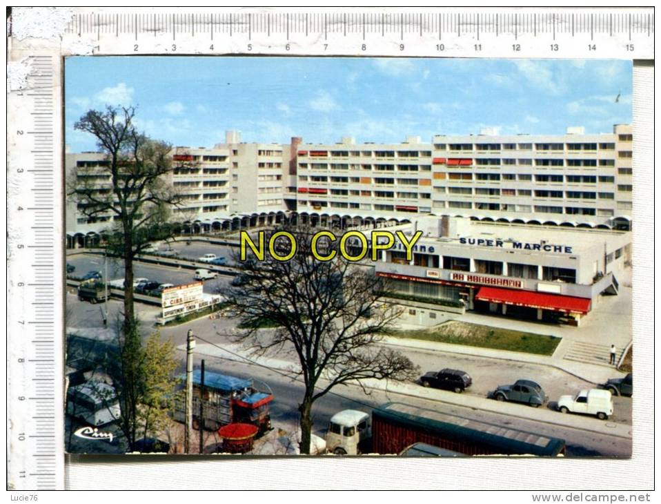 LONGJUMEAU -  Centre Commercial  "  LES ARCADES "  -  Véhicules - Longjumeau