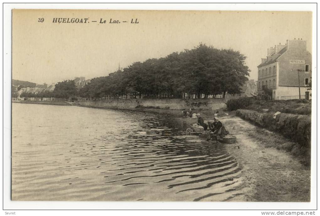 HUELGOAT. -  Le Lac. Laveuses Et Hôtel Du Lac - Huelgoat