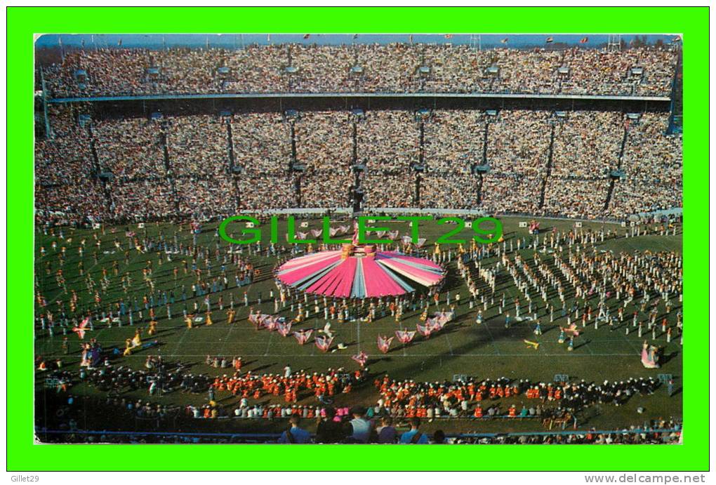 MIAMI, FLORIDA - HALF TIME PAGEANT AT THE MIAMI ORANGE BOWL ON NEW YEAR'S DAY - TRAVEL IN 1965 - - Miami