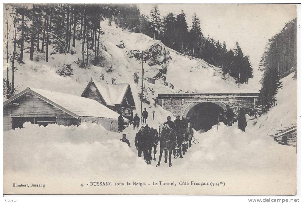 BUSSANG  -     BUSSANG  SOUS LA  NEIGE   -  LE TUNNEL  , COTE  FRANCAIS   -TB  - - Bussang