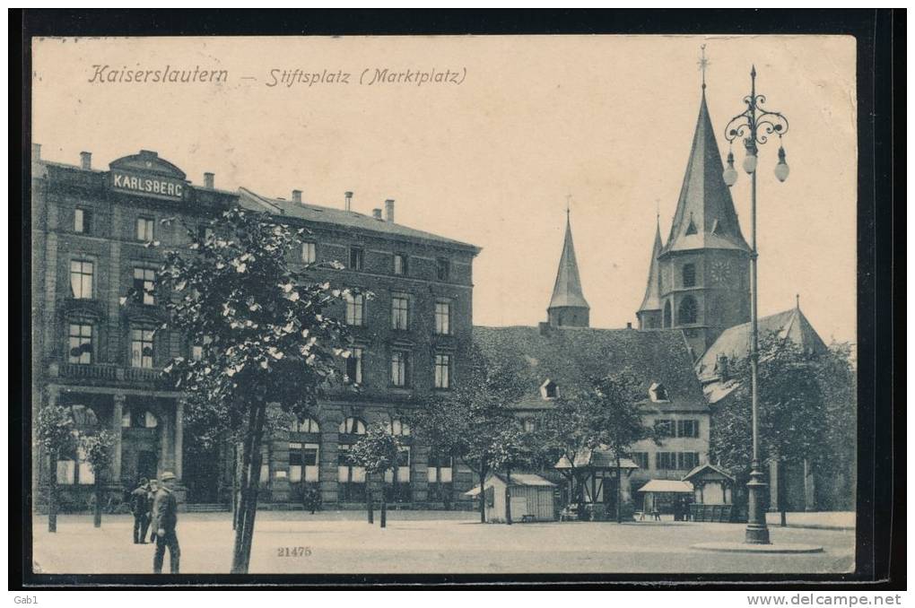 Allemagne --- Kaiserslautern --- Stiftsplatz --- ( Marktplatz ) - Kaiserslautern