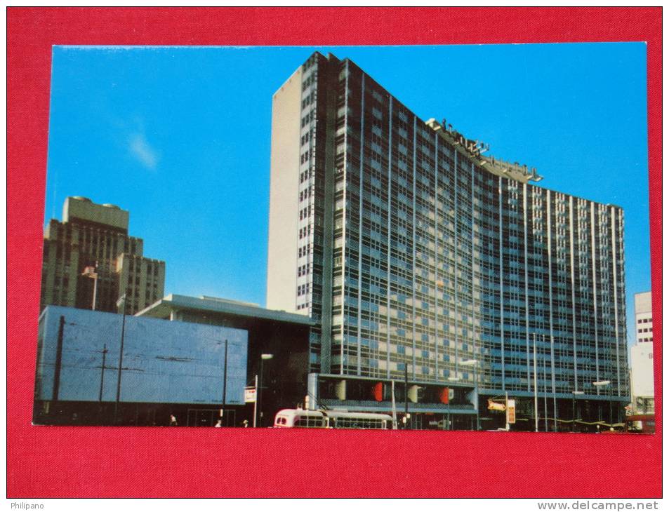 - Texas > Dalla Statler Hilton Hotel S  Early Chrome- - -- - -  - - Ref  625 - Dallas