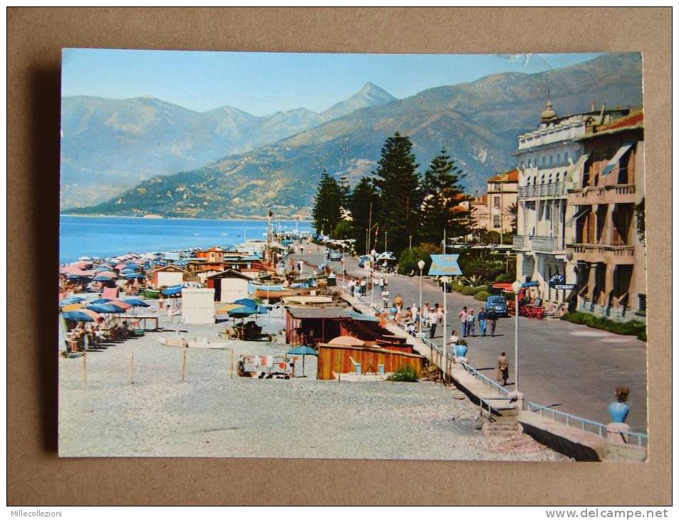 Im1131)  Bordighera -  Lungomare E Spiaggia - Imperia