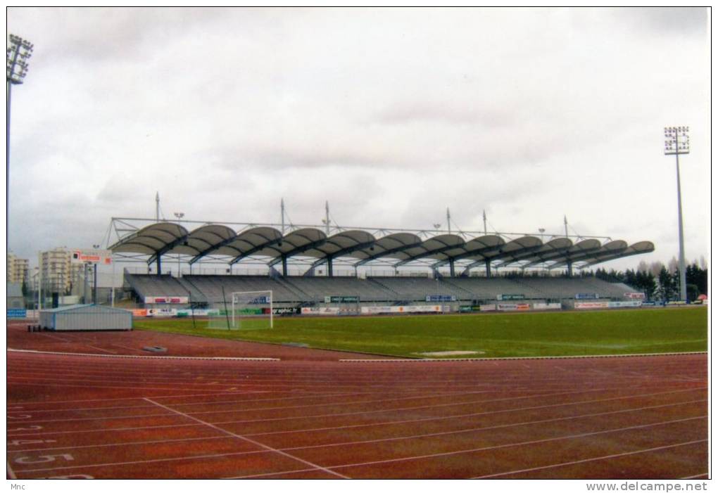 NIORT Stade "René Gaillard" (79) - Soccer