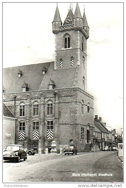 Sluis (Holland) Stadhuis - & Old Cars, Citroën - Sluis