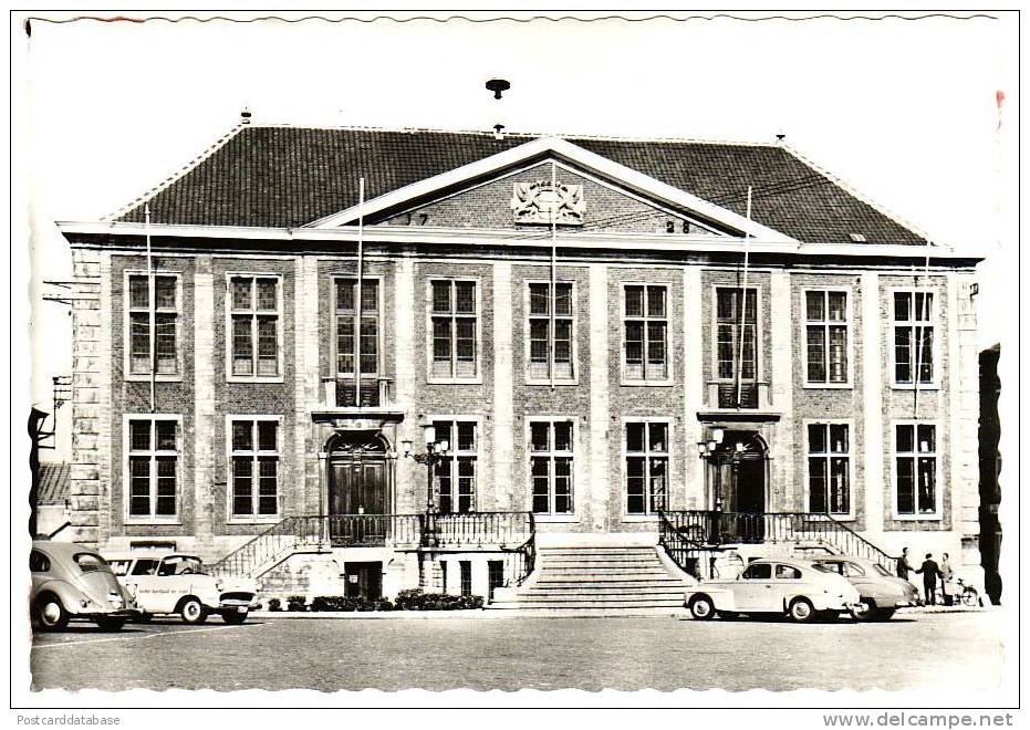 Diest - Stadhuis - & Old Cars - Diest