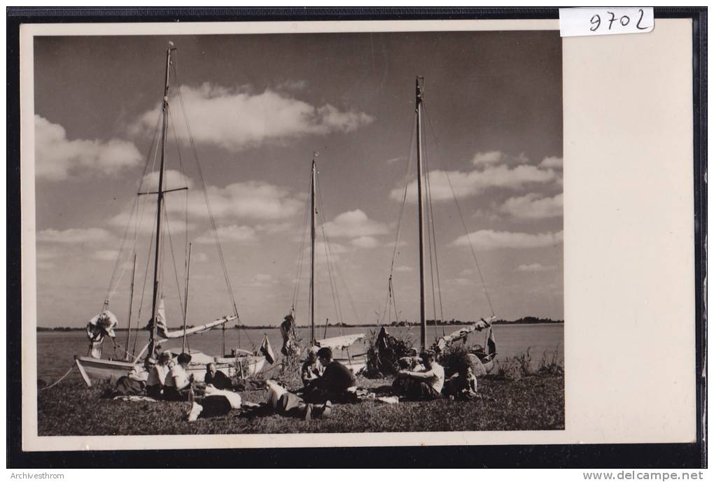 Sneek : Ca 1953 - Mensen En Boten In De Zee (9702) - Sneek