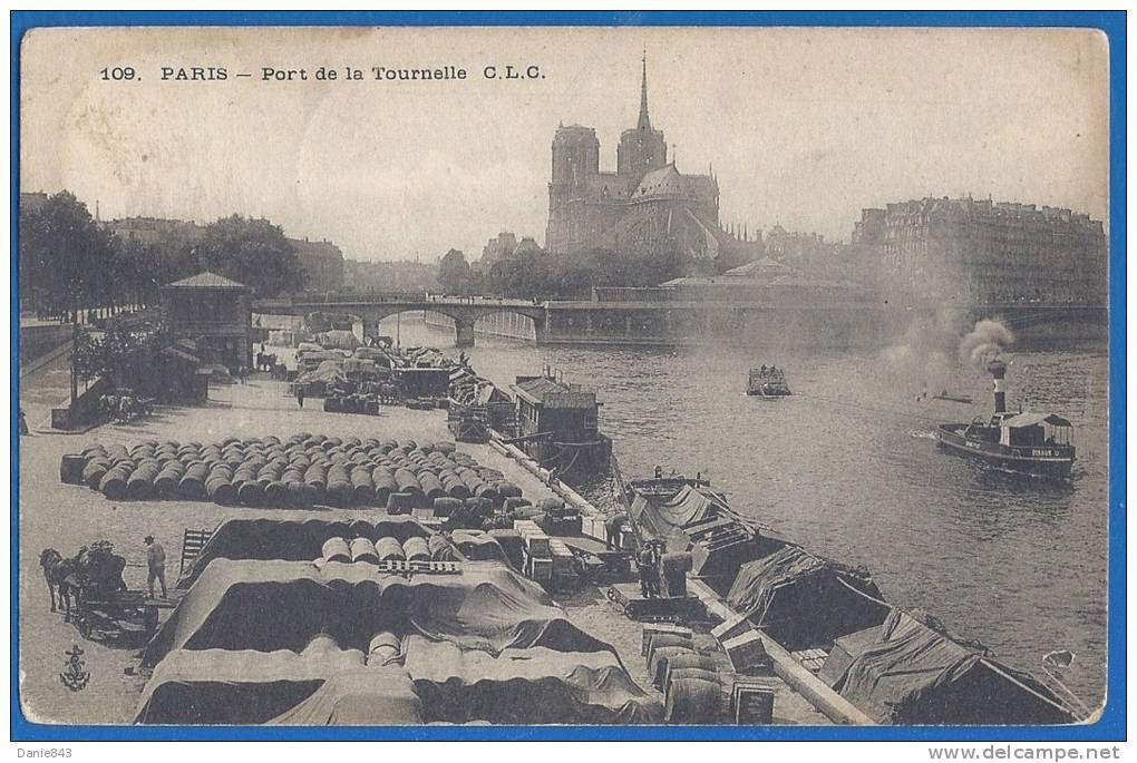 CPA - PARIS - LA SEINE - PORT DE LA TOURNELLE - BELLE ANIMATION D'ENSEMBLE - C.L.C. / 109 - La Seine Et Ses Bords