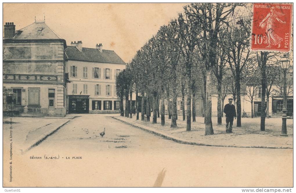 ( CPA 93 )  SEVRAN  /  La Place  - - Sevran