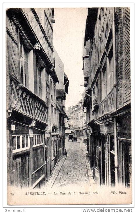 Cpa 80 - Abbeville - La Rue De La Haranguerie - Abbeville