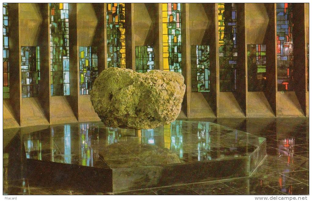 30833   Regno  Unito,  Coventry  Cathedral,   The  Font  And  Baptistery  Window,  NV - Coventry