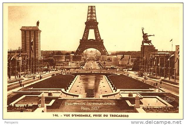 Exhibitions  Exposition Internationale   PARIS  1937.   Vue D'ensemble , Prise Du Trocadero - Esposizioni