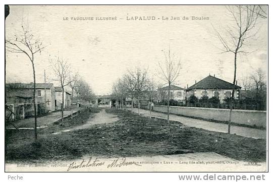 N°22305 -cpa Lapalud -le Jeu De Boules- - Lapalud