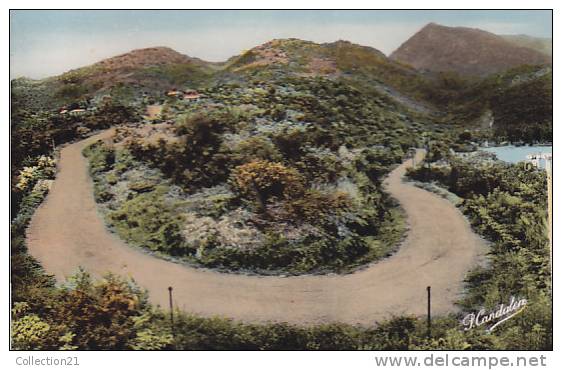 GUADELOUPE .... BOUILLANTE ... TOURNANT DE ROUTE - Autres & Non Classés