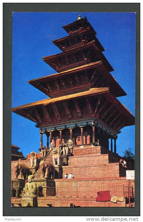 Nepal - Nyatapola Temple - Bhaktapur - Népal
